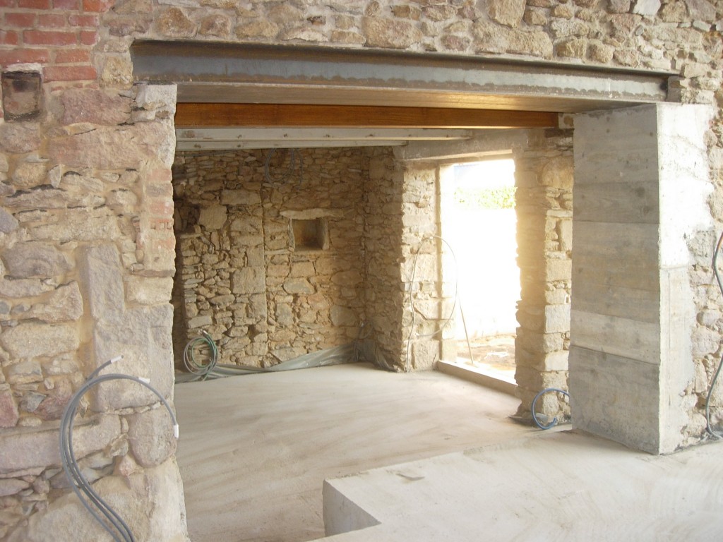 Ouverture de mur en pierre, en béton dans le Tarn